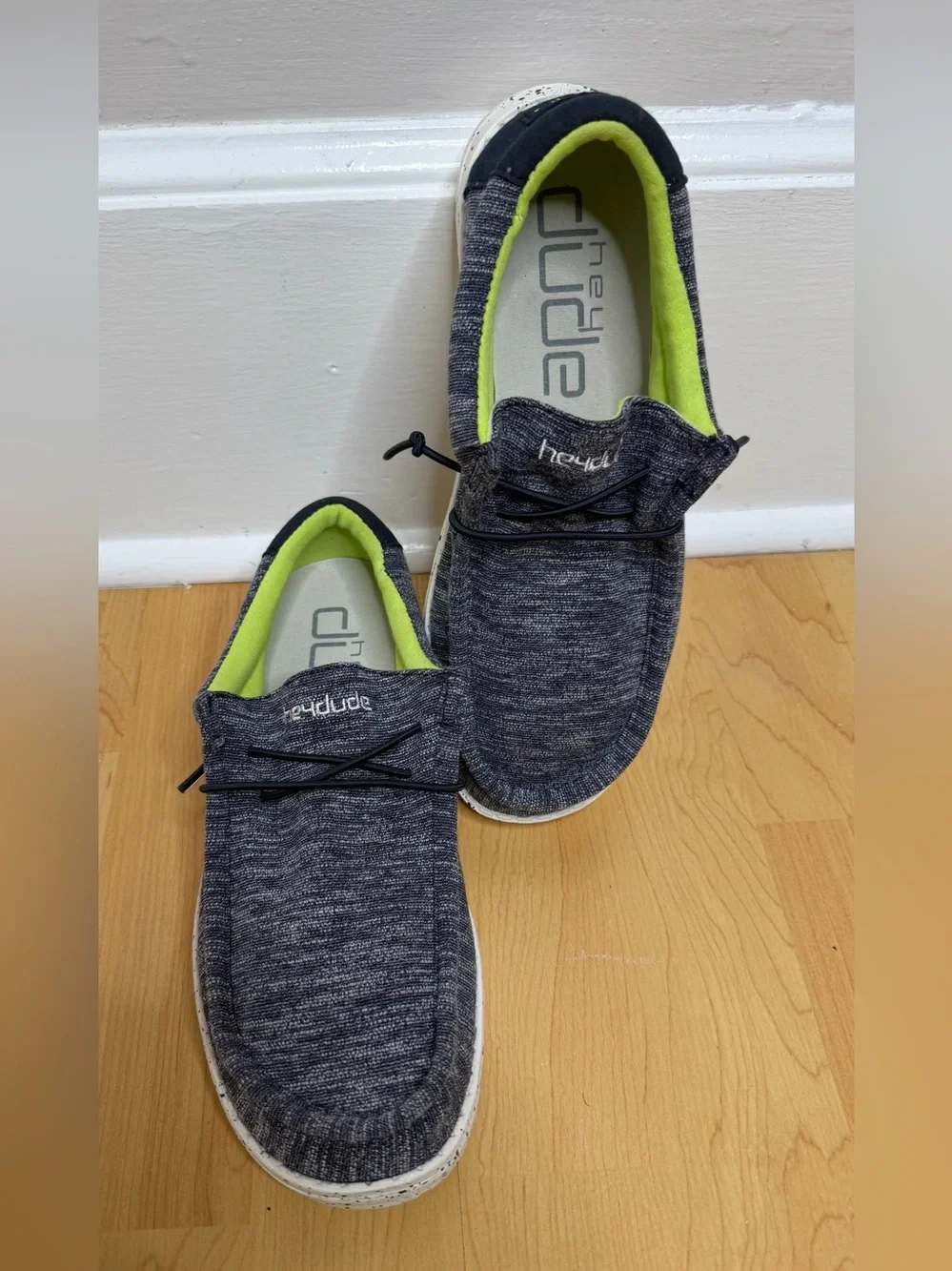 Hey Dude Wally Stretch Women’s 7 Youth 6 Gray Lime Slip On Loafers
